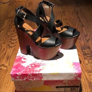 Black Platform Sandal